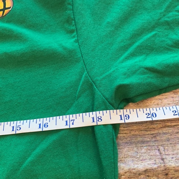 Holiday Time Elf Tee • Sz M - Picture 5 of 9